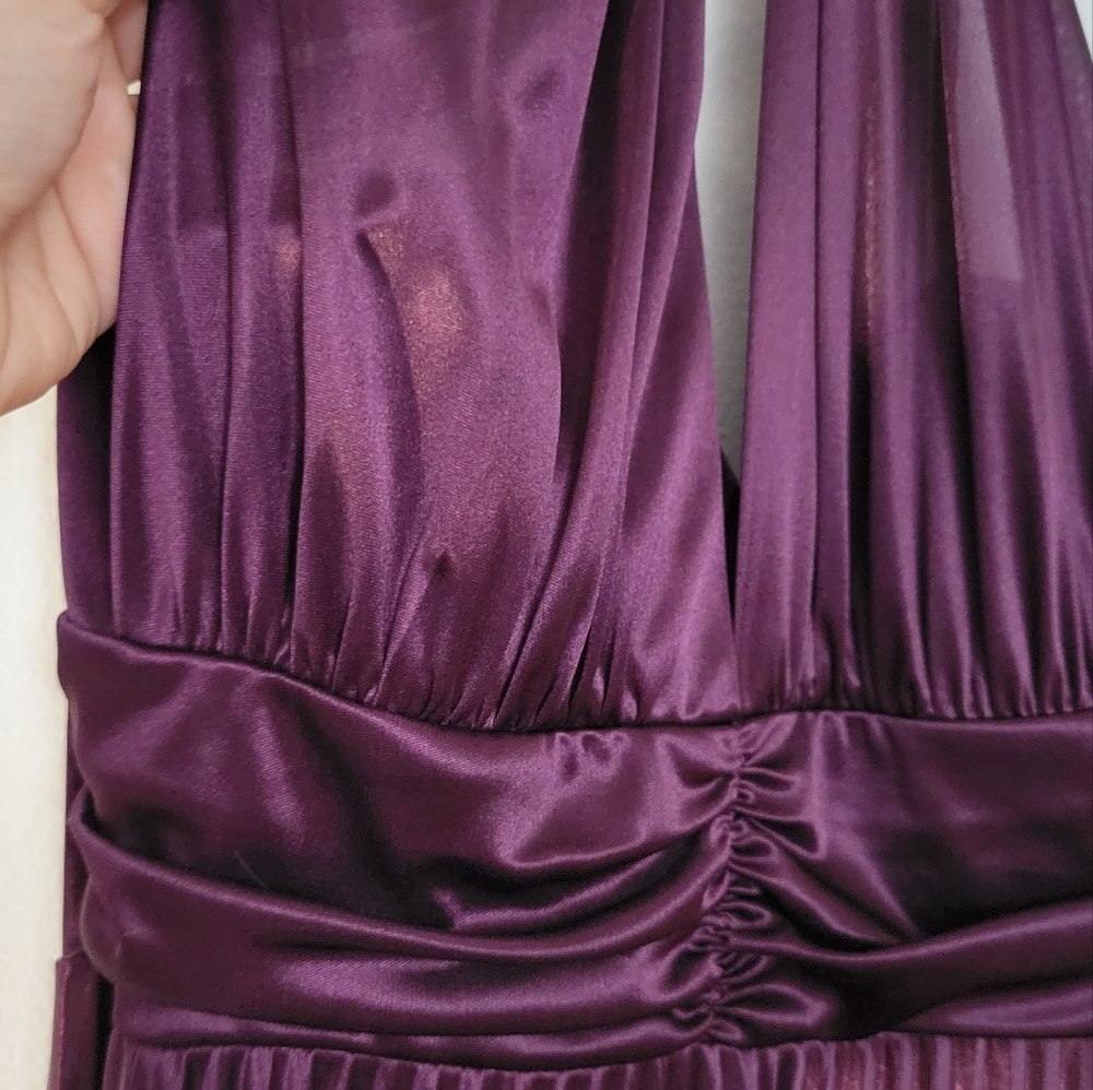 Dress - Picture 2 of 5